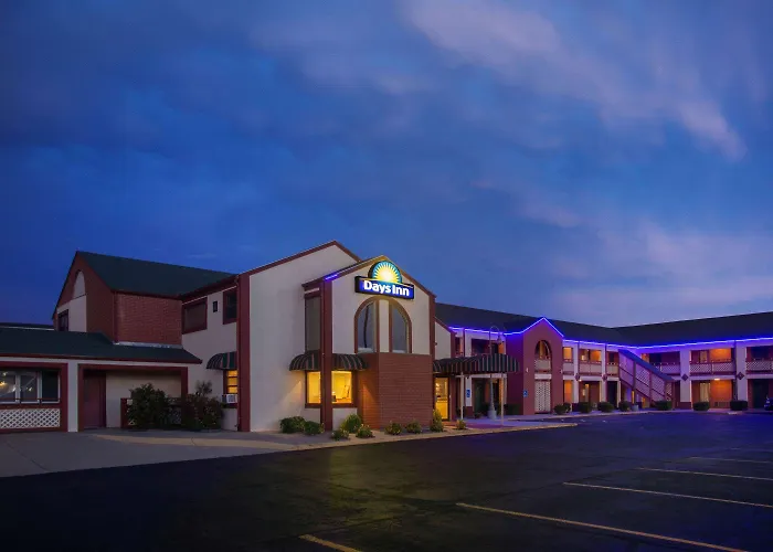 Days Inn By Wyndham Wichita West Near Airport