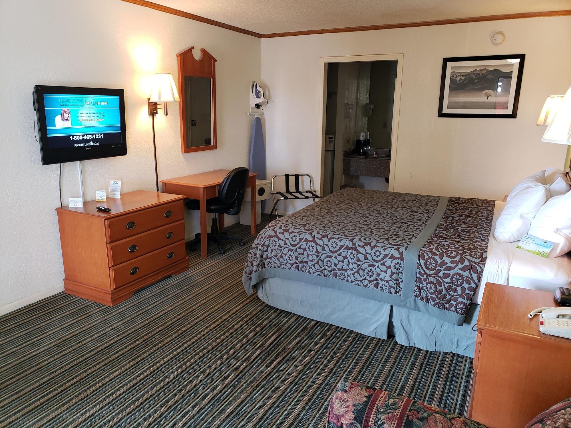 Days By Wyndham West Near Airport Wichita