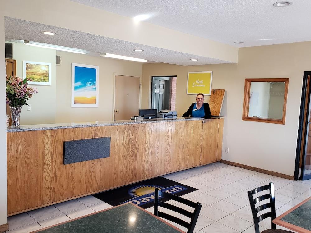 Days By Wyndham West Near Airport Wichita