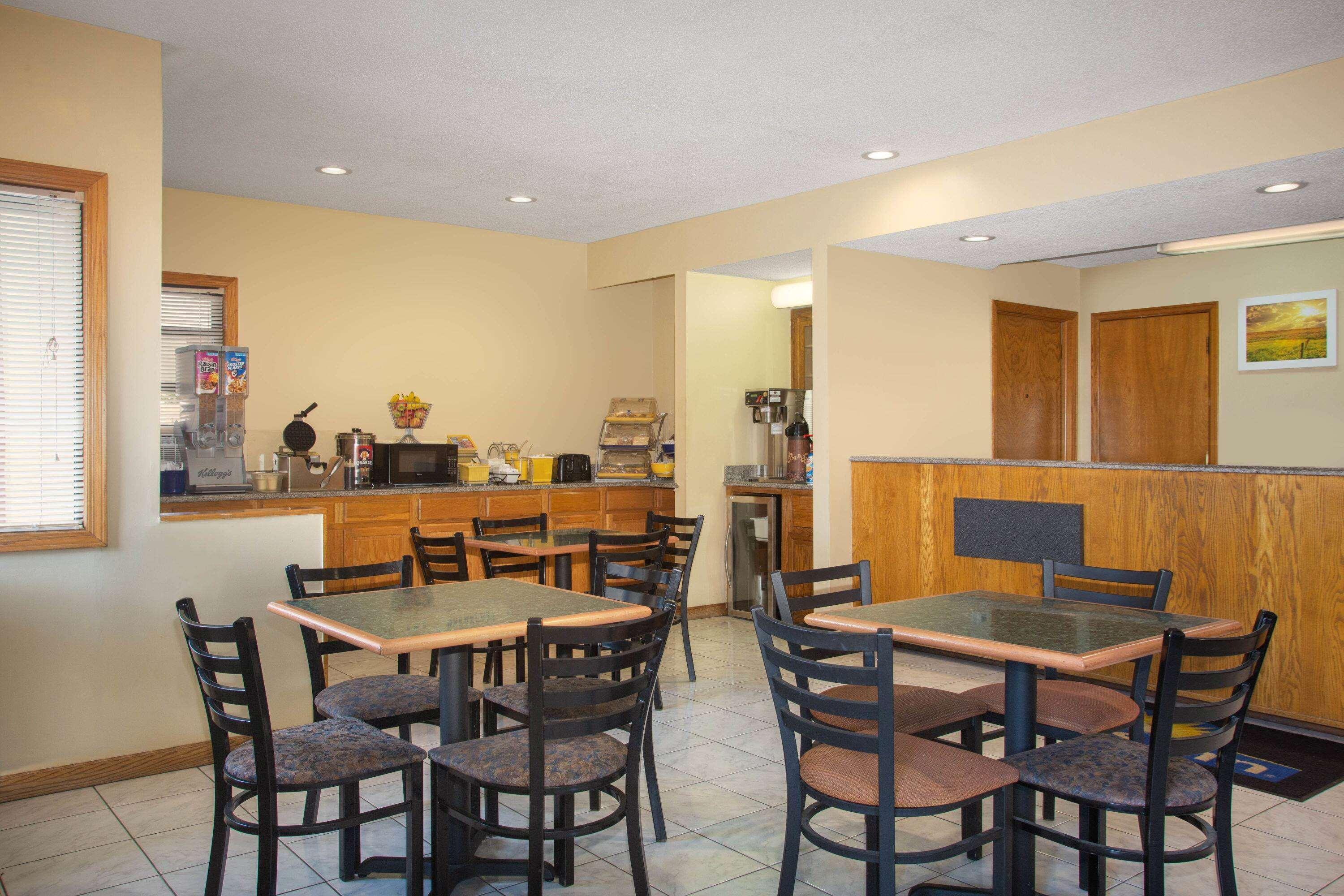 Motel Days By Wyndham West Near Airport