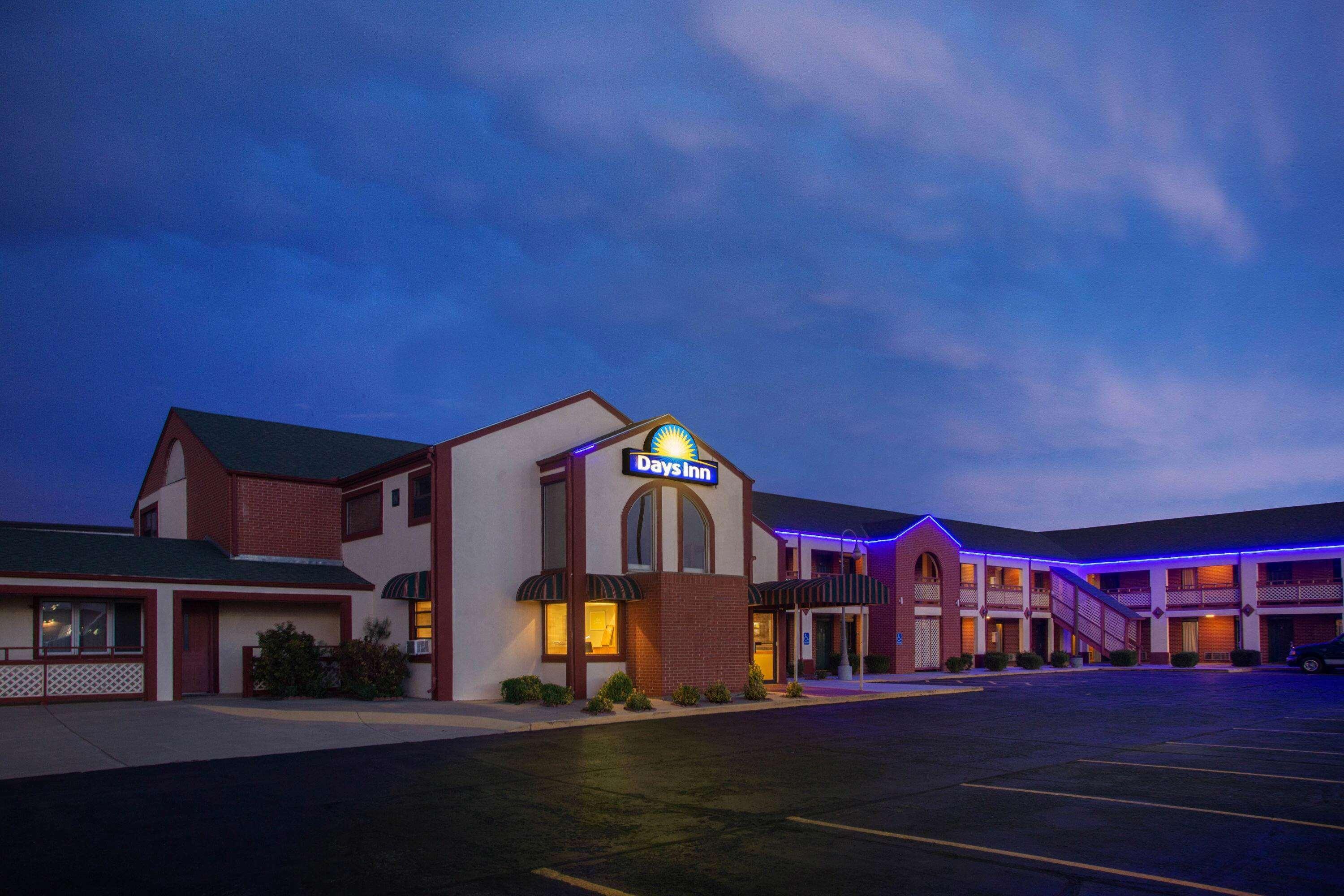 Days By Wyndham West Near Airport Wichita