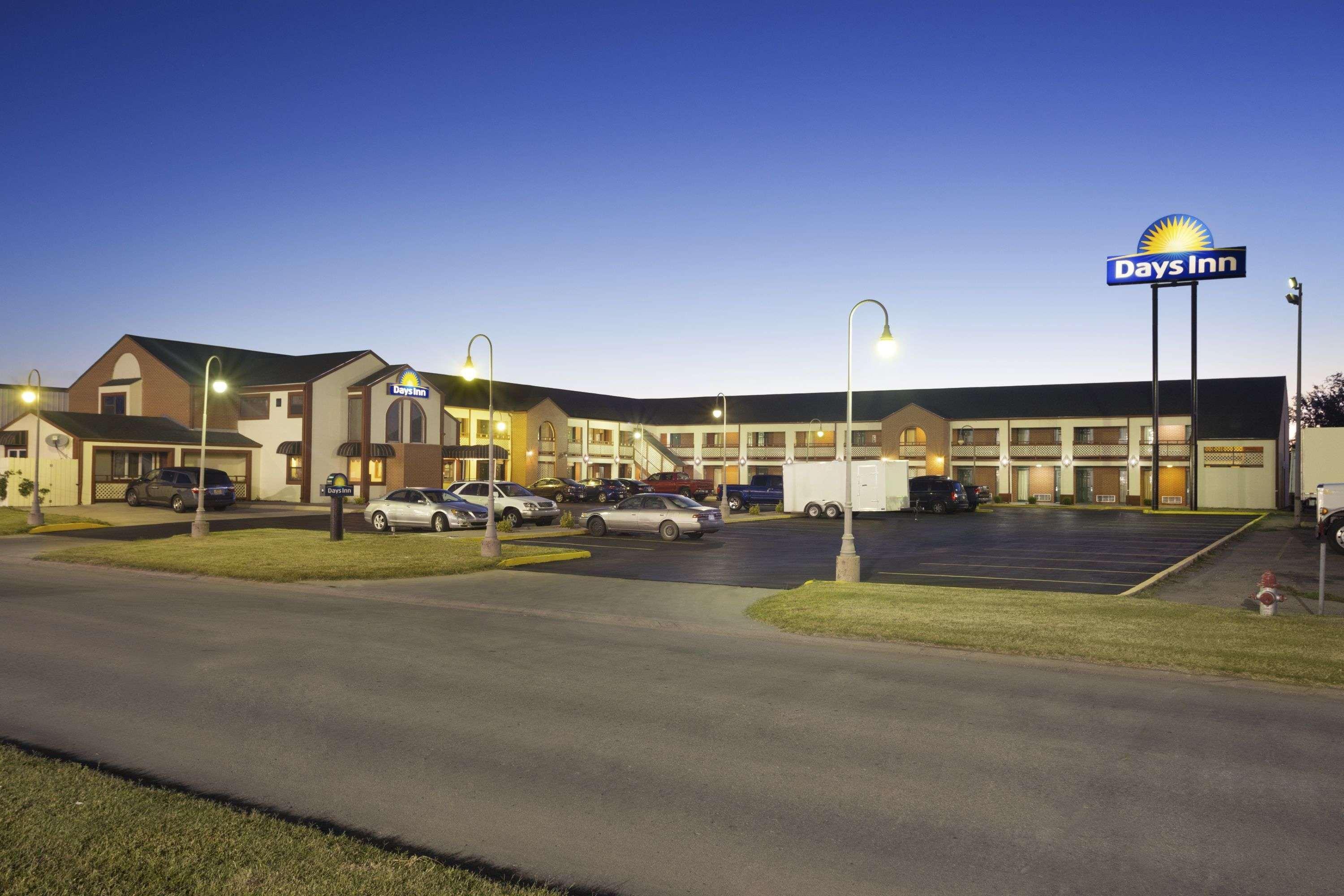 Motel Days By Wyndham West Near Airport 3*