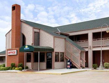 Days By Wyndham West Near Airport 3*