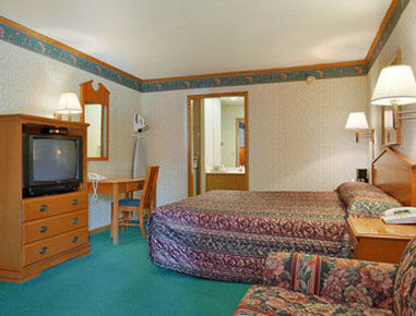 Days By Wyndham West Near Airport Wichita