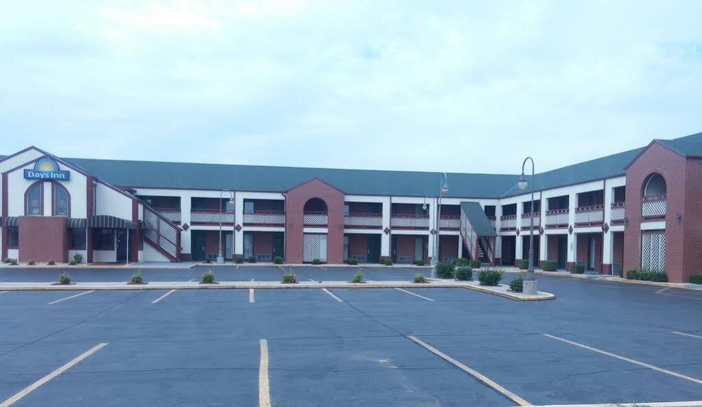 Motel Days By Wyndham West Near Airport Wichita